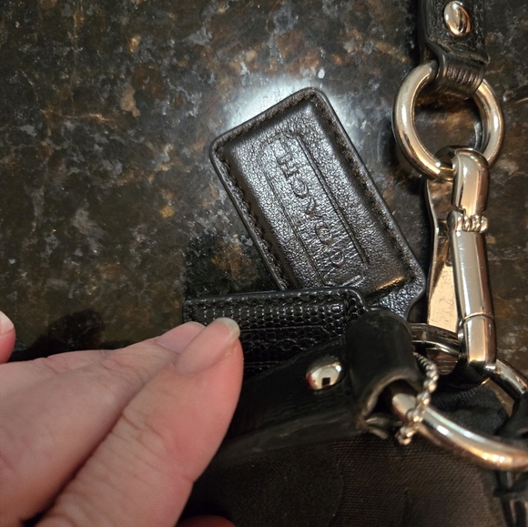 - LOT OF 2 Coach purses - Picture 5 of 12